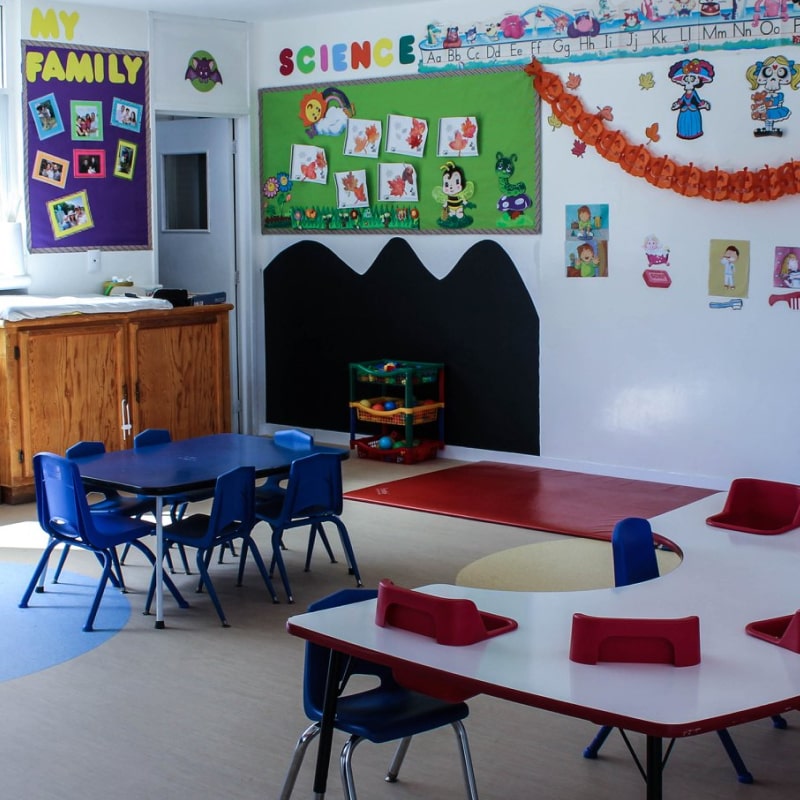 Instalaciones de colegio Everest Zacatecas salón de ciencias de preescolar